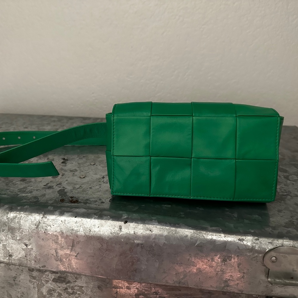 Paper Calfskin Intrecciato Cassette Belt Bag Parakeet